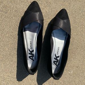 Tuxedo style Ann Klein Sport black flats, 8